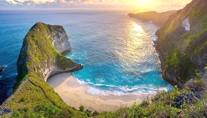 Kelingking Beach Nusa Penida Tour Package Best Nusa Penida Tour